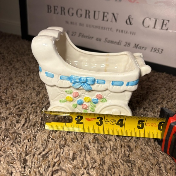 Vintage CMC 1989 Ceramic Baby Carriage Planter - Picture 6 of 11